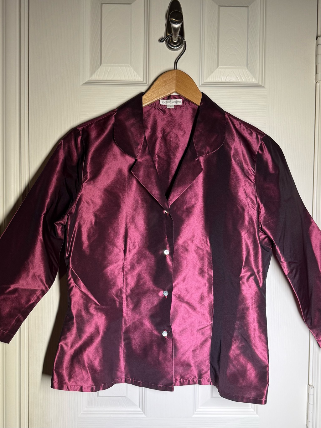 Vintage Bergdorf Goodman Size Large Iridescent Silk Button-Down Blouse In Wine
